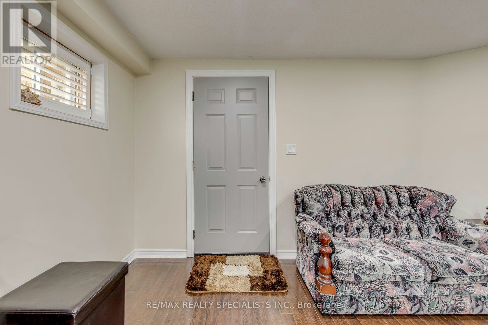 5486 Landsborough Avenue, Mississauga, ON, L5R 3X1 - 4