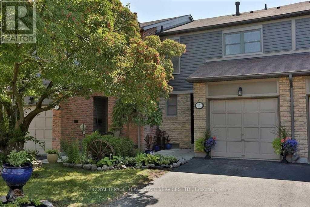 7-4111 Arbour Green Drive, Mississauga, ON, L5L 2Z2