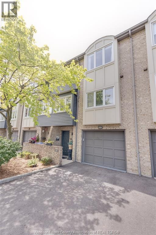 3917 Riverside East, Windsor, ON, N8Y 1G5