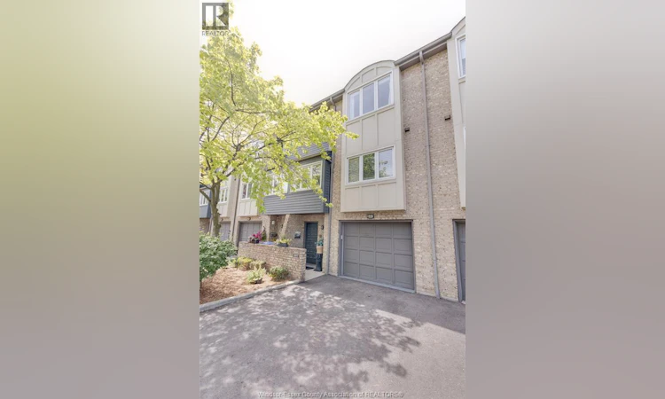 3917 Riverside East
