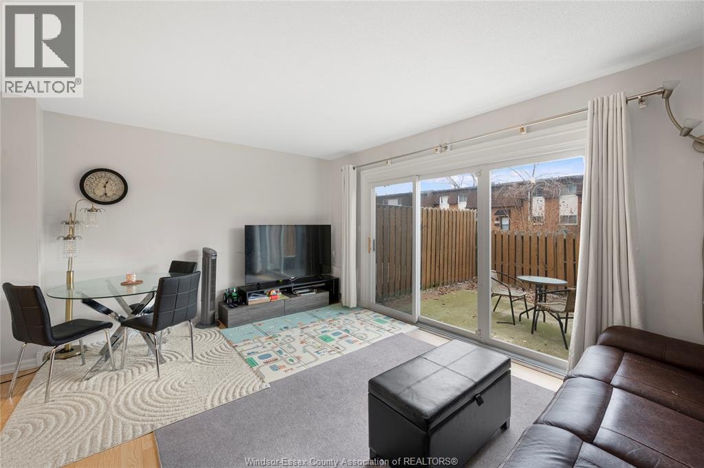 6384 Thornberry Crescent, Windsor, ON, N8T 3A2 - 5