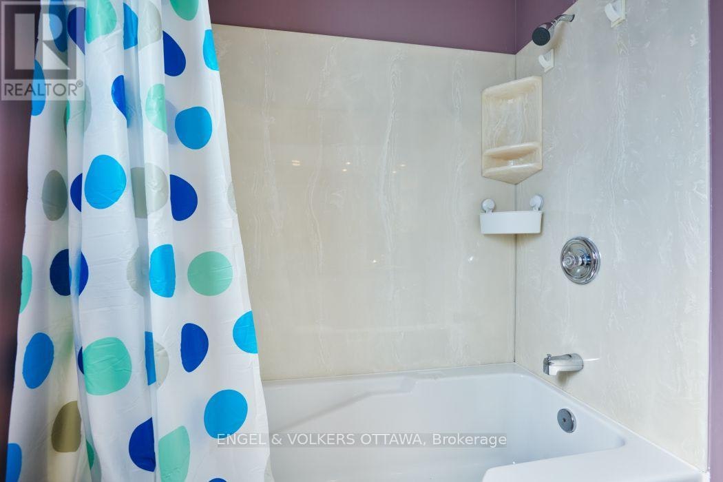 110-837 Eastvale Drive, Ottawa, ON, K1J 7T5 - 30