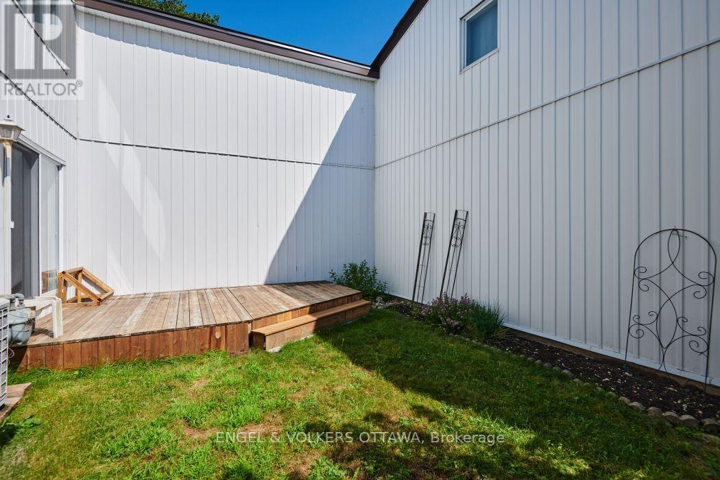 110-837 Eastvale Drive, Ottawa, ON, K1J 7T5 - 31