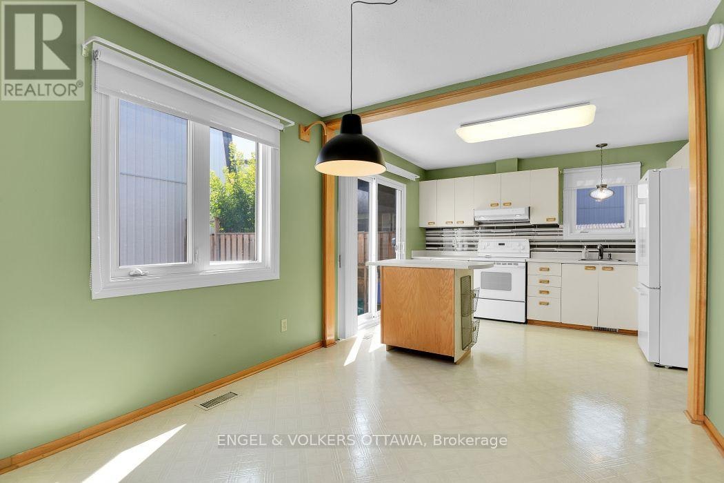 110-837 Eastvale Drive, Ottawa, ON, K1J 7T5 - 14