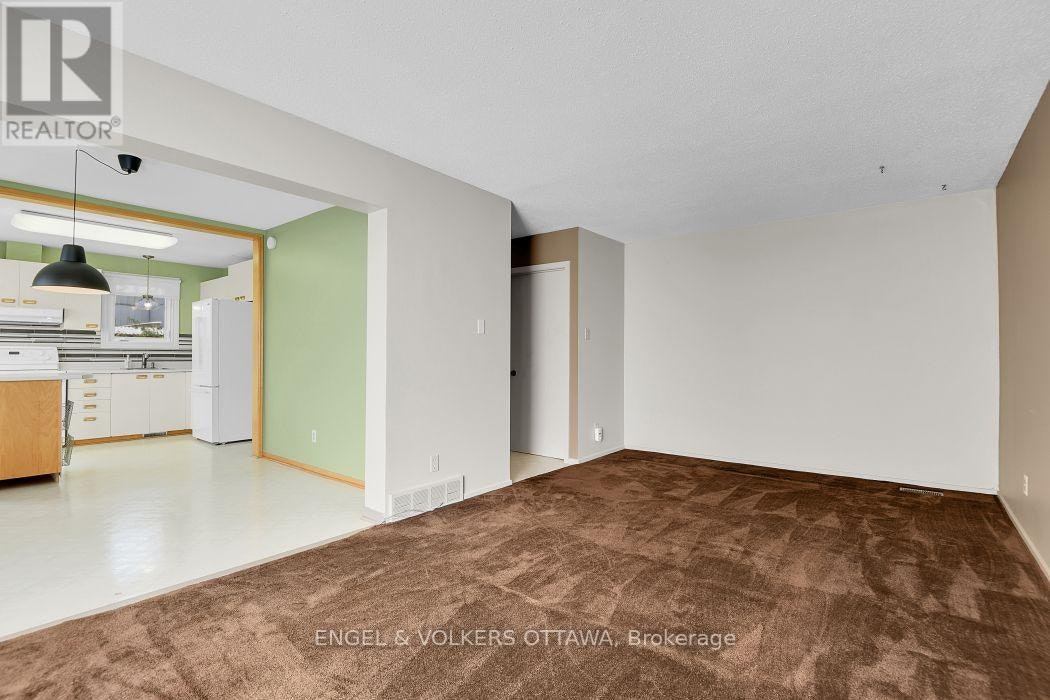 110-837 Eastvale Drive, Ottawa, ON, K1J 7T5 - 12