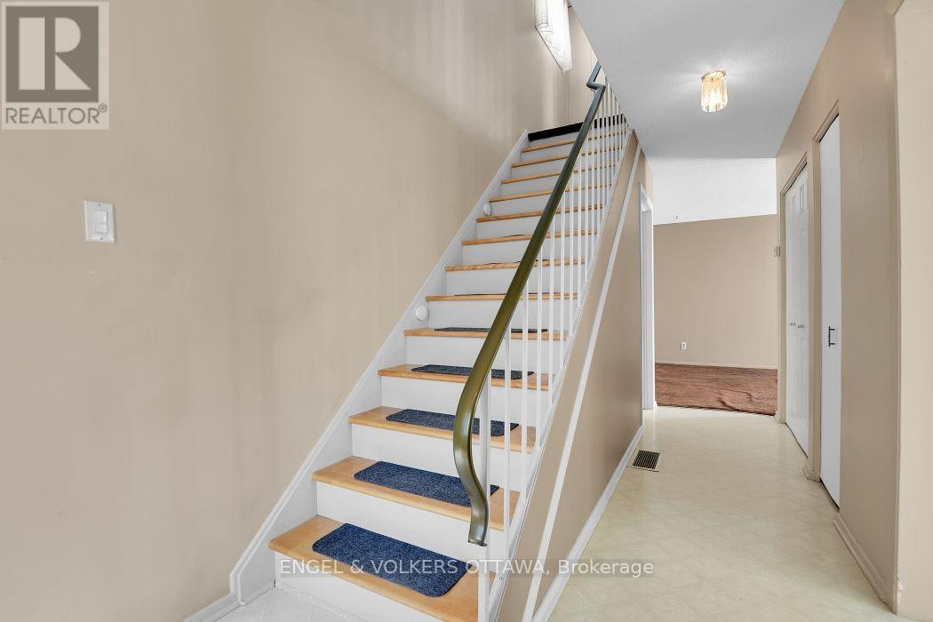 110-837 Eastvale Drive, Ottawa, ON, K1J 7T5 - 8