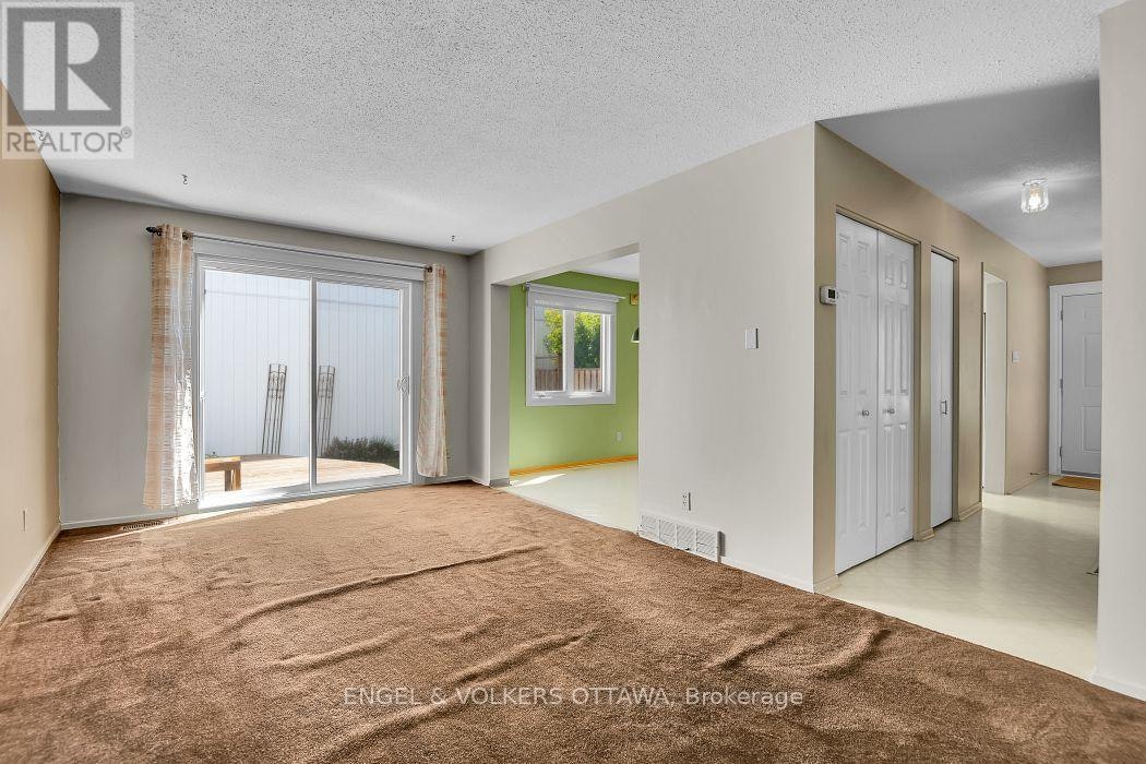 110-837 Eastvale Drive, Ottawa, ON, K1J 7T5 - 11