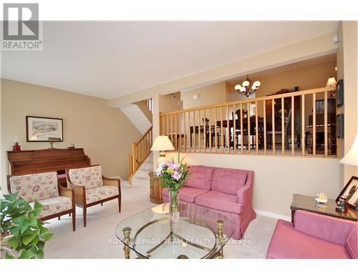 287 Knudson Drive, Ottawa, ON, K2K 2N8 - 4