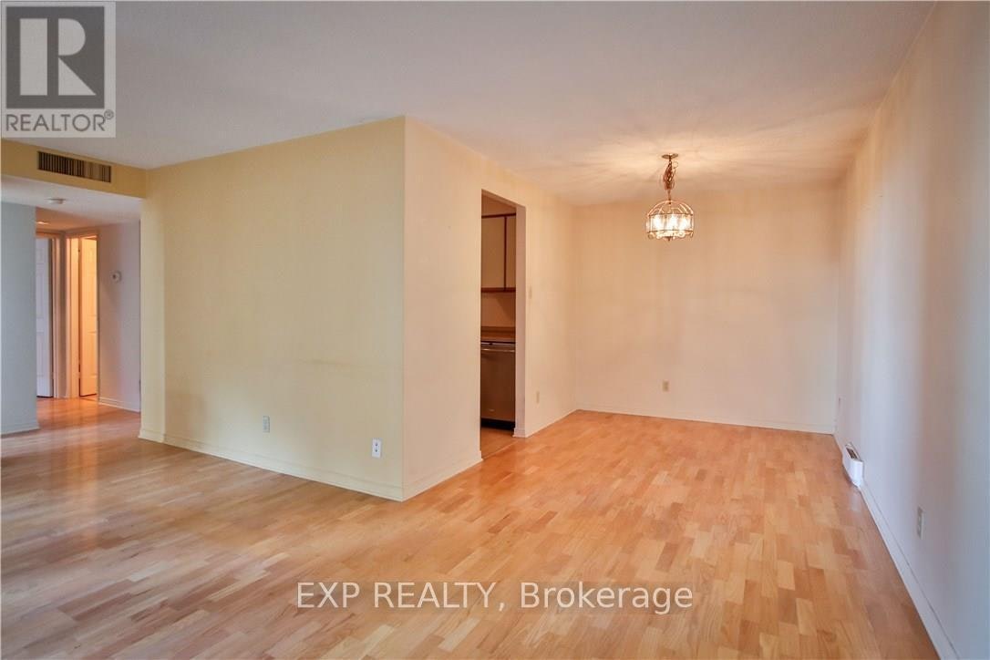 403-470 Laurier Avenue W, Ottawa, ON, K1R 7W9 - 6