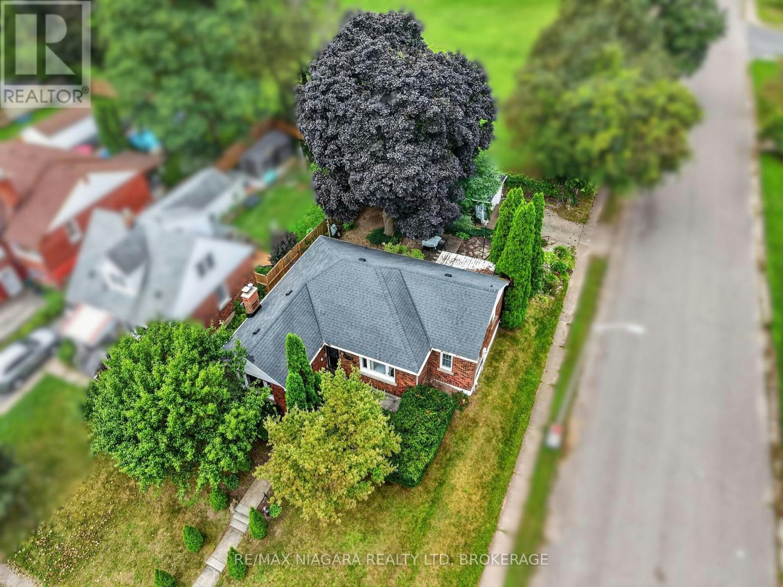 5735 Hanan Avenue, Niagara Falls, ON, L2G 4E8