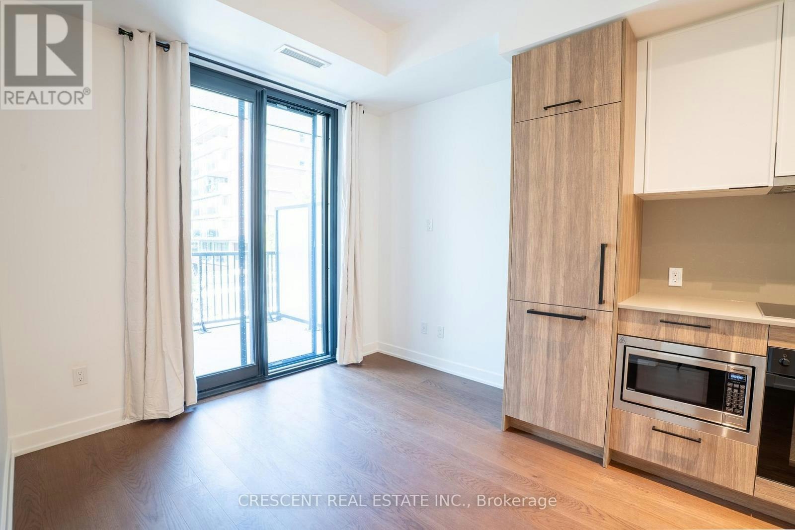201-91 Montclair Avenue, Toronto, ON, M5P 0B1 - 4