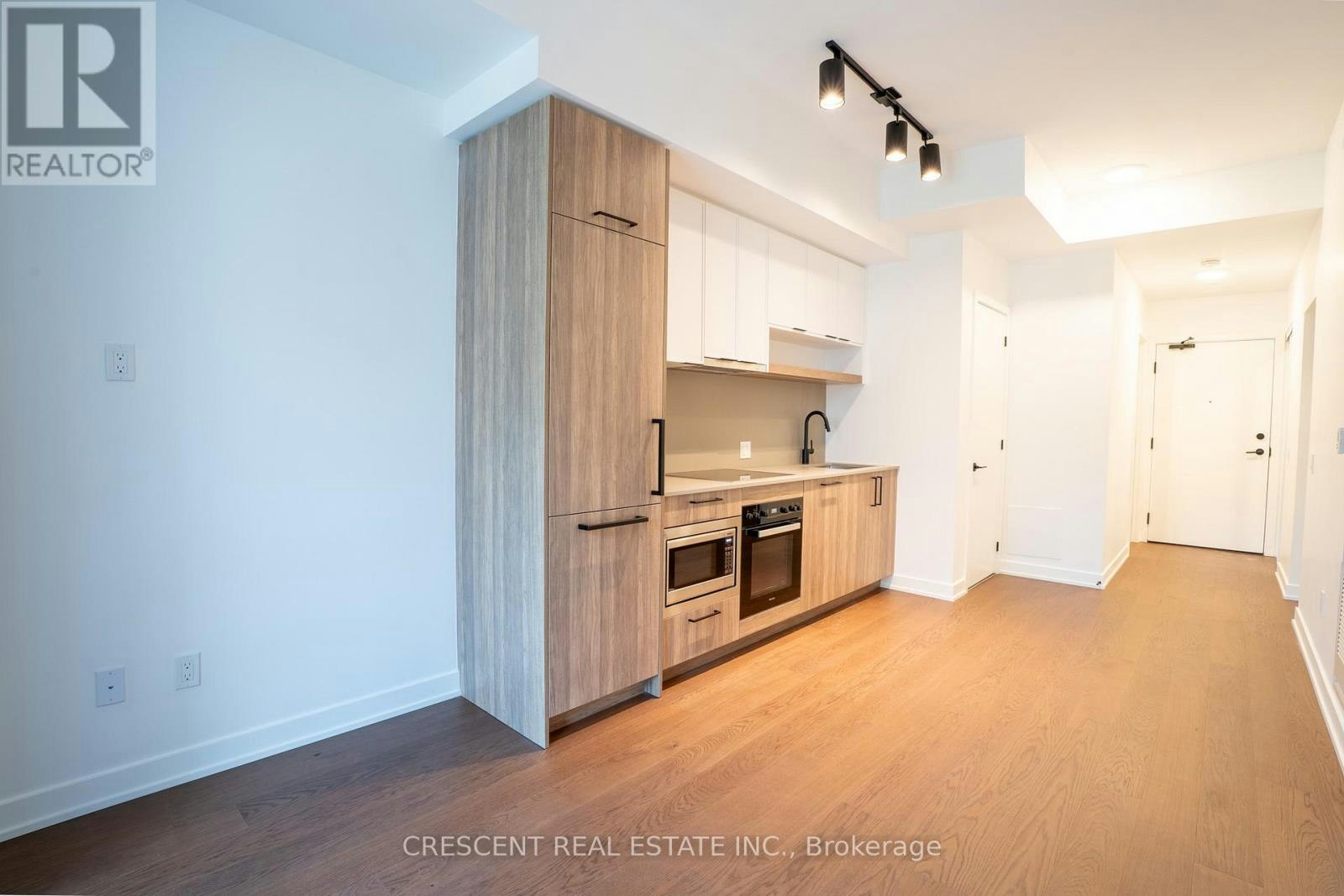 201-91 Montclair Avenue, Toronto, ON, M5P 0B1