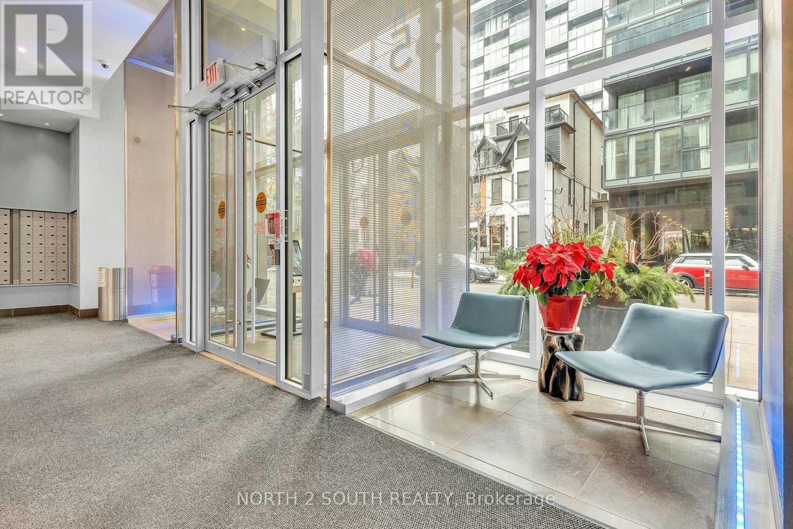 524-55 Stewart Street, Toronto, ON, M5V 2V1 - 2