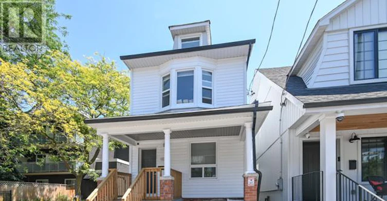 UPPER-113 Woodbine Avenue, Toronto, ON, M4L 3P1