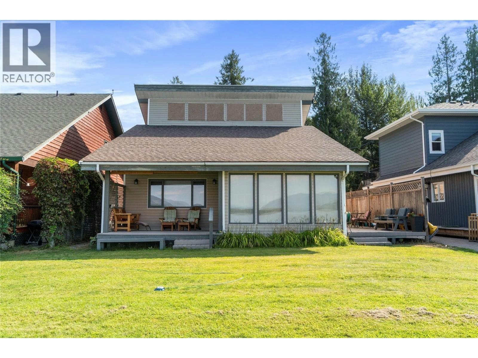 4-6868 Squilax Anglemont Road, Magna Bay, BC, V0E 1M7