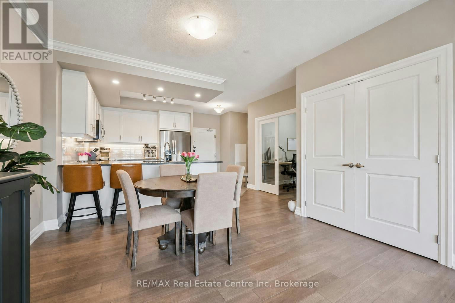 605-1878 Gordon Street, Guelph, ON, N1L 0P4