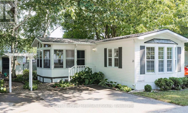 28 Iroquois Lane