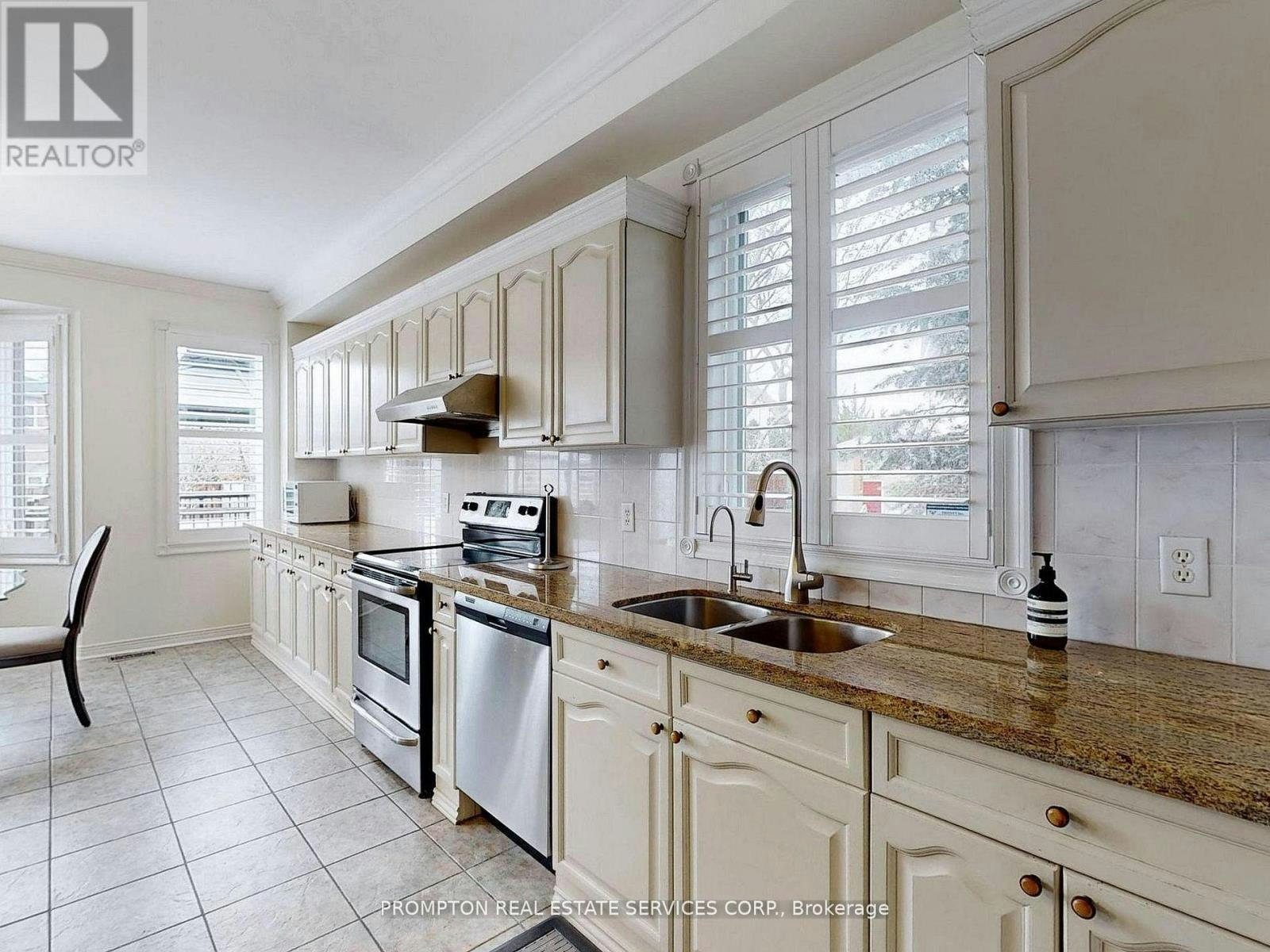 18 Bridleford Court, Markham, ON, L3P 7Z2 - 13