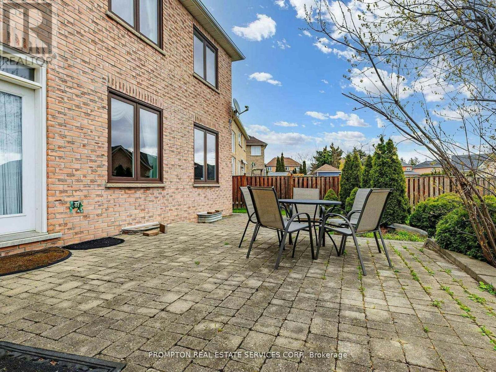 18 Bridleford Court, Markham, ON, L3P 7Z2 - 47