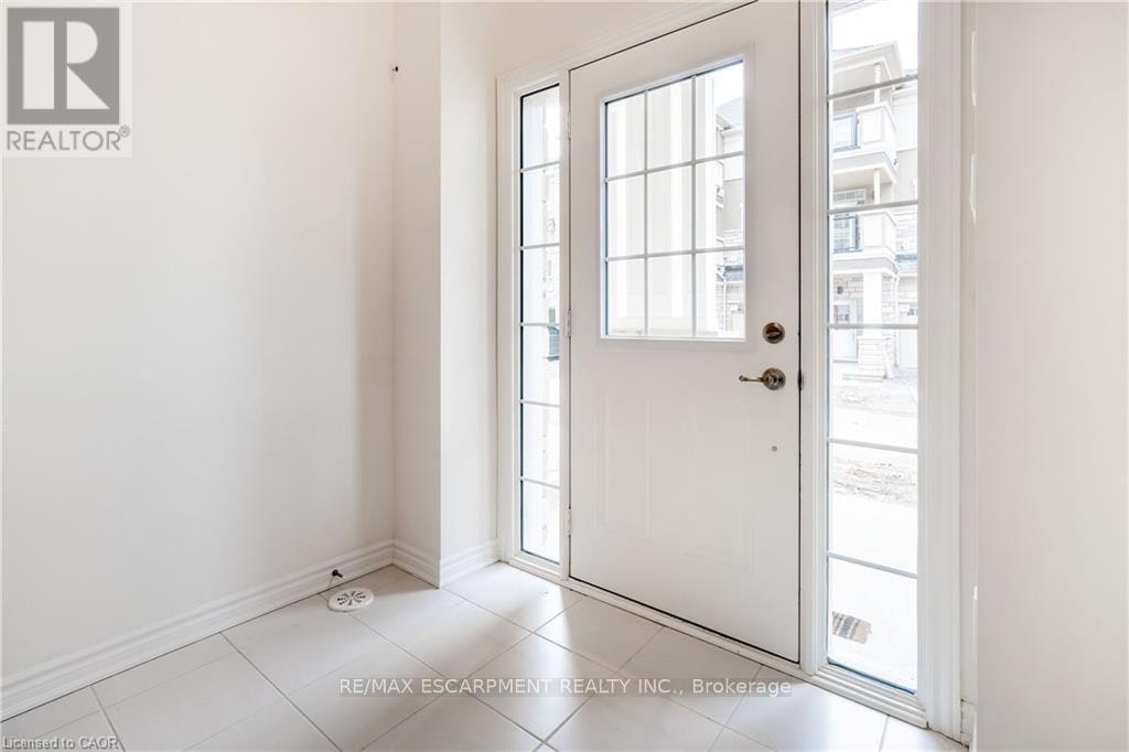 39-305 Garner Road, Hamilton, ON, L9G 5E6 - 3