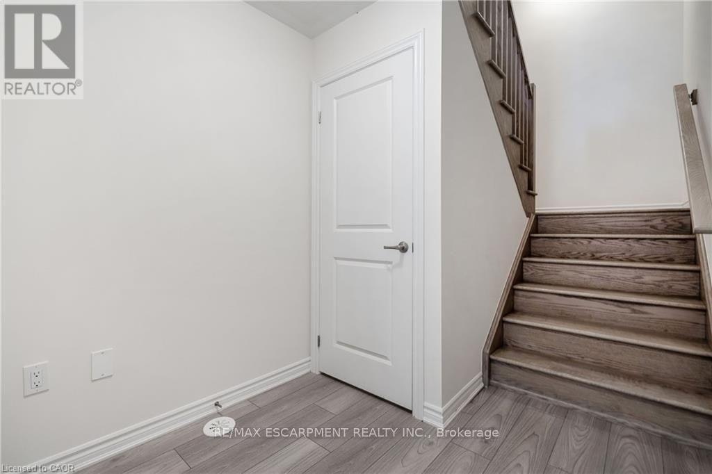 39-305 Garner Road, Hamilton, ON, L9G 5E6 - 5