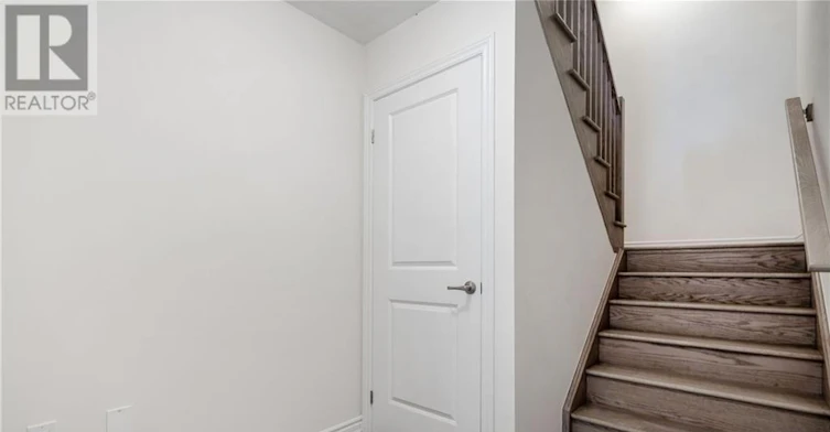39-305 Garner Road, Hamilton, ON, L9G 5E6 - 5