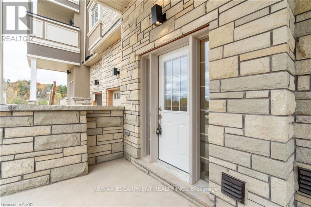 39-305 Garner Road, Hamilton, ON, L9G 5E6 - 2