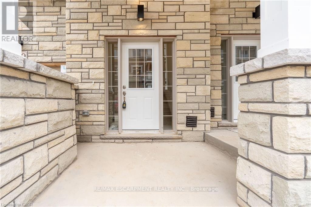 39-305 Garner Road, Hamilton, ON, L9G 5E6 - 39