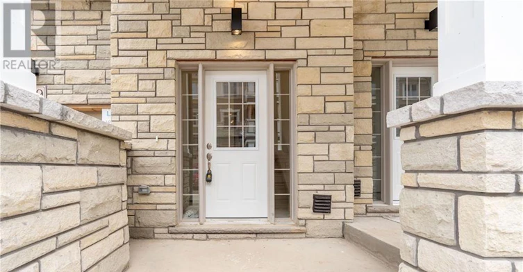 39-305 Garner Road, Hamilton, ON, L9G 5E6 - 39