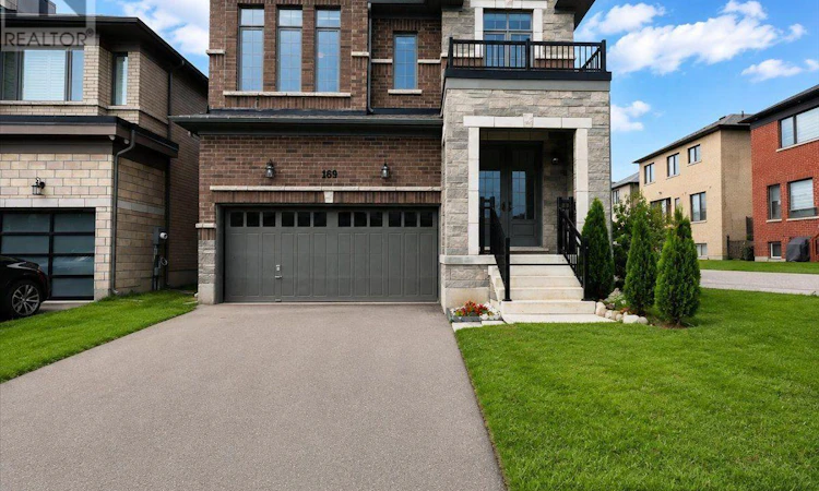 169 Silverwood Crescent