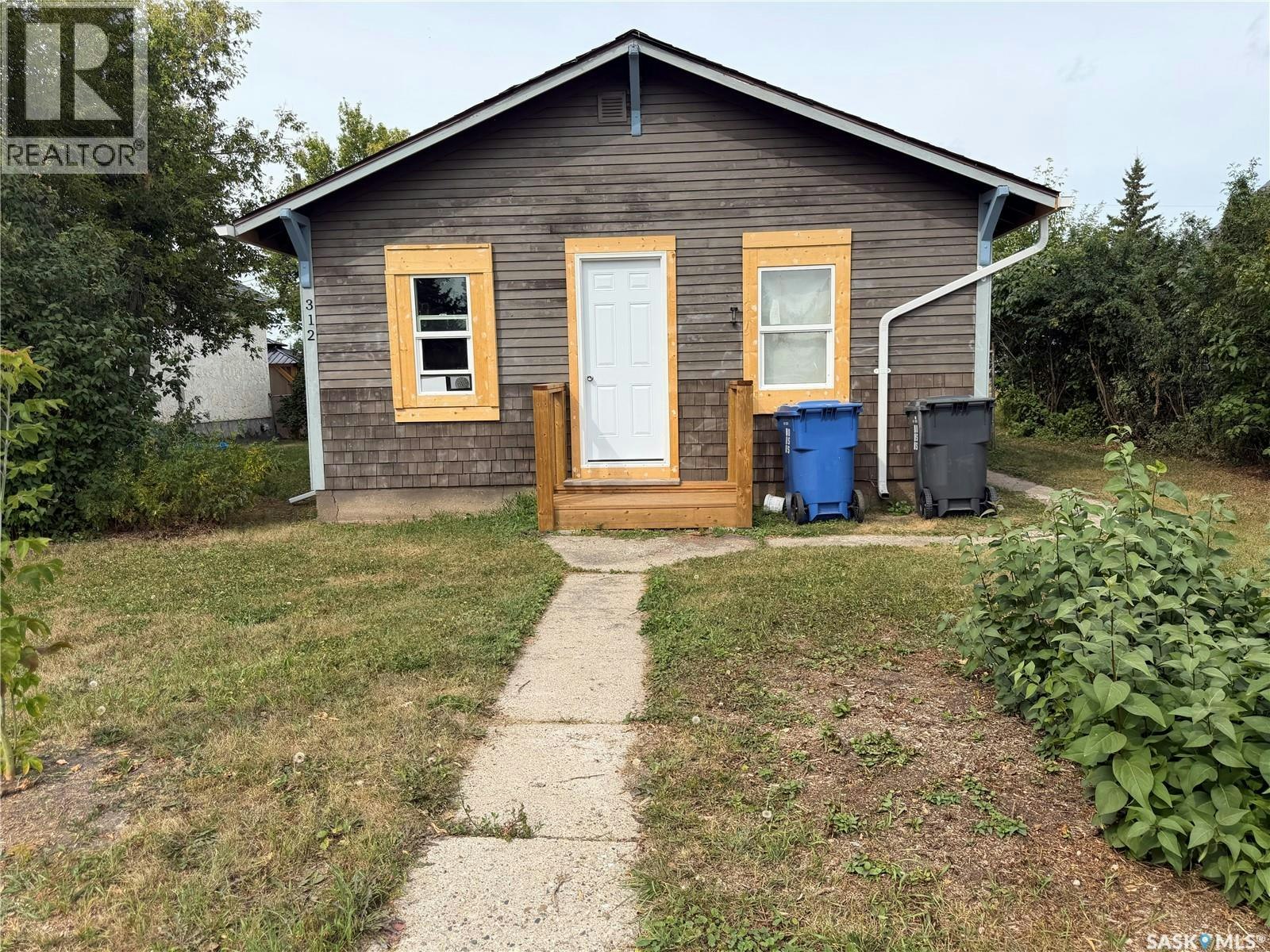 312 7th Avenue E, Melville, SK, S0A 2P0