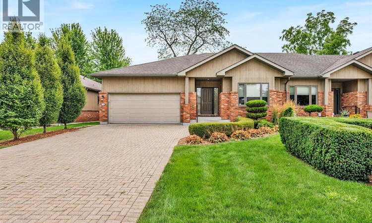 58 Fairway Crescent