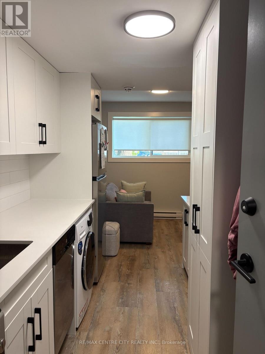 2-400 Scenic Drive, London, ON, N5Z 3A8 - 6