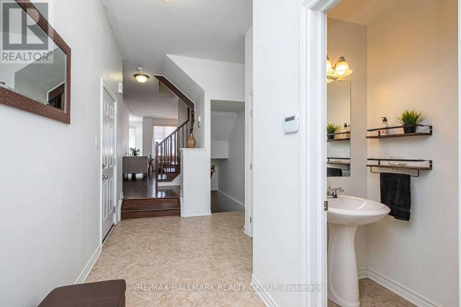 534 Rochefort Circle, Ottawa, ON, K4A 0M8 - 4