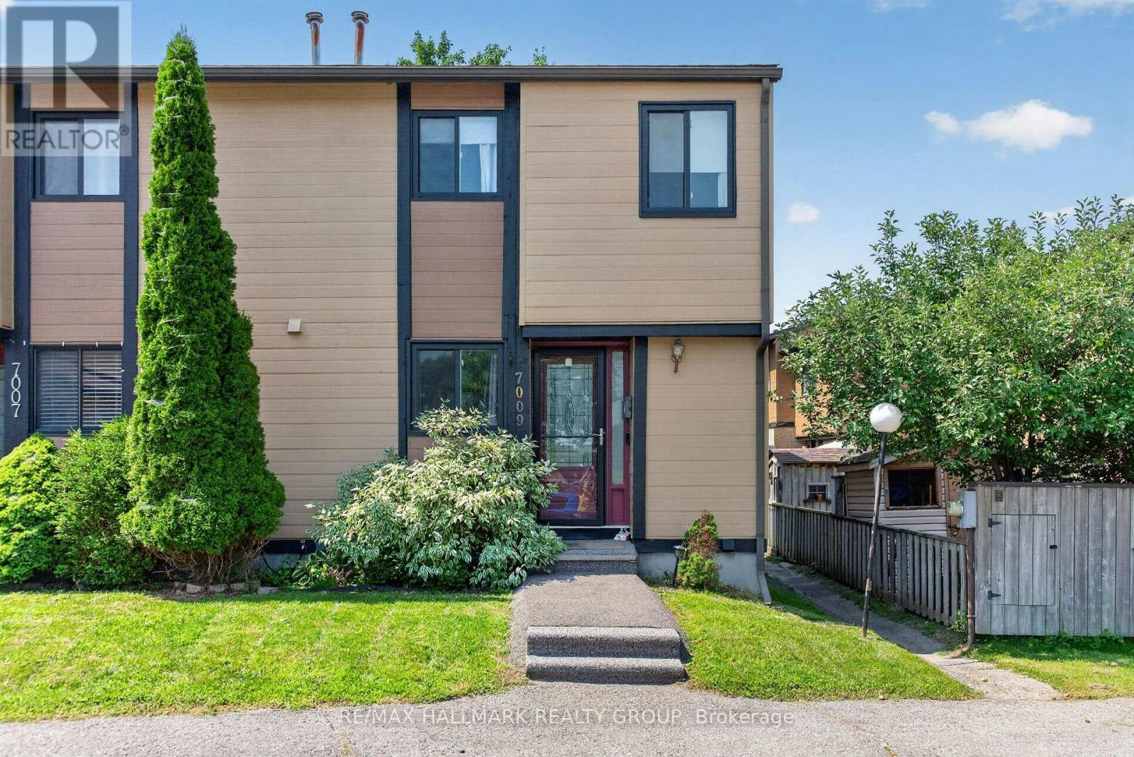 7009 Bilberry Drive, Ottawa, ON, K1C 2C2