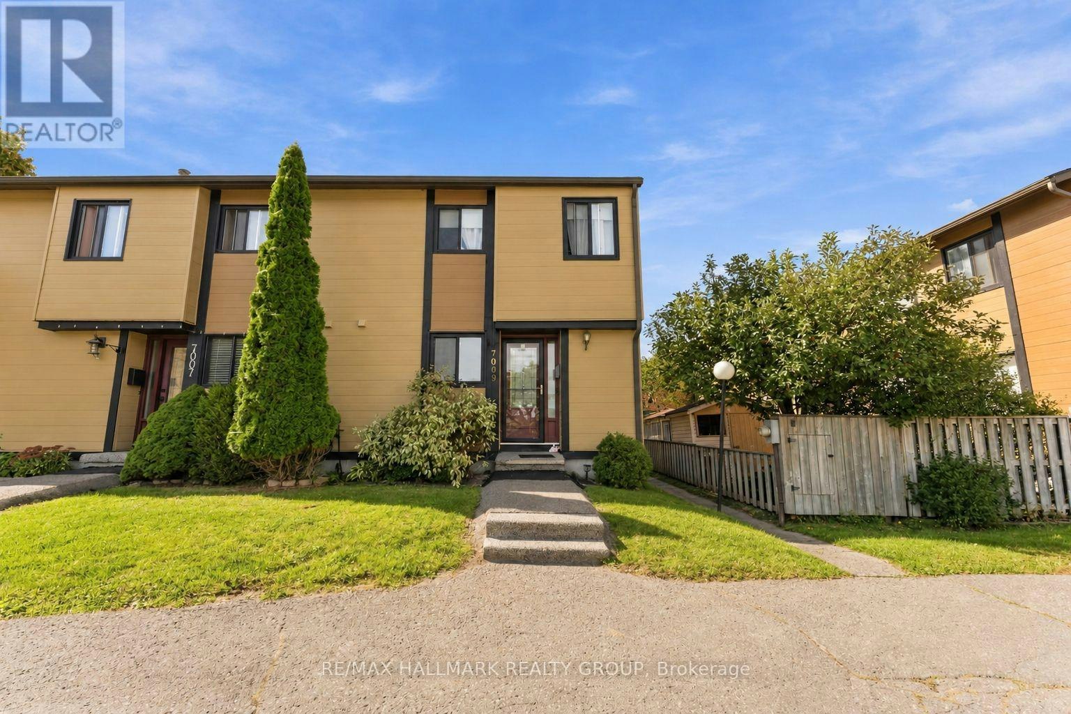 7009 Bilberry Drive, Ottawa, ON, K1C 2C2