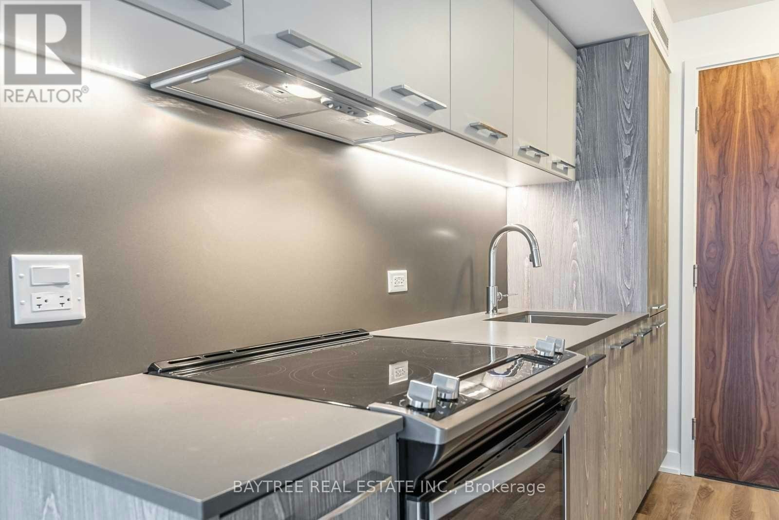 914-30 Baseball Place, Toronto, ON, M4M 0E8 - 5