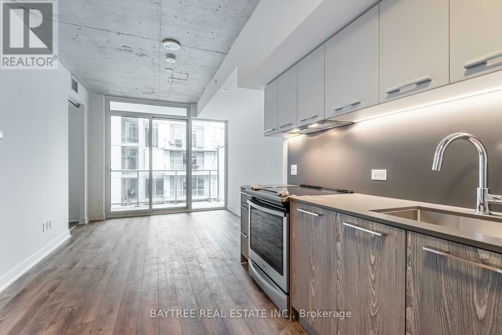 914-30 Baseball Place, Toronto, ON, M4M 0E8