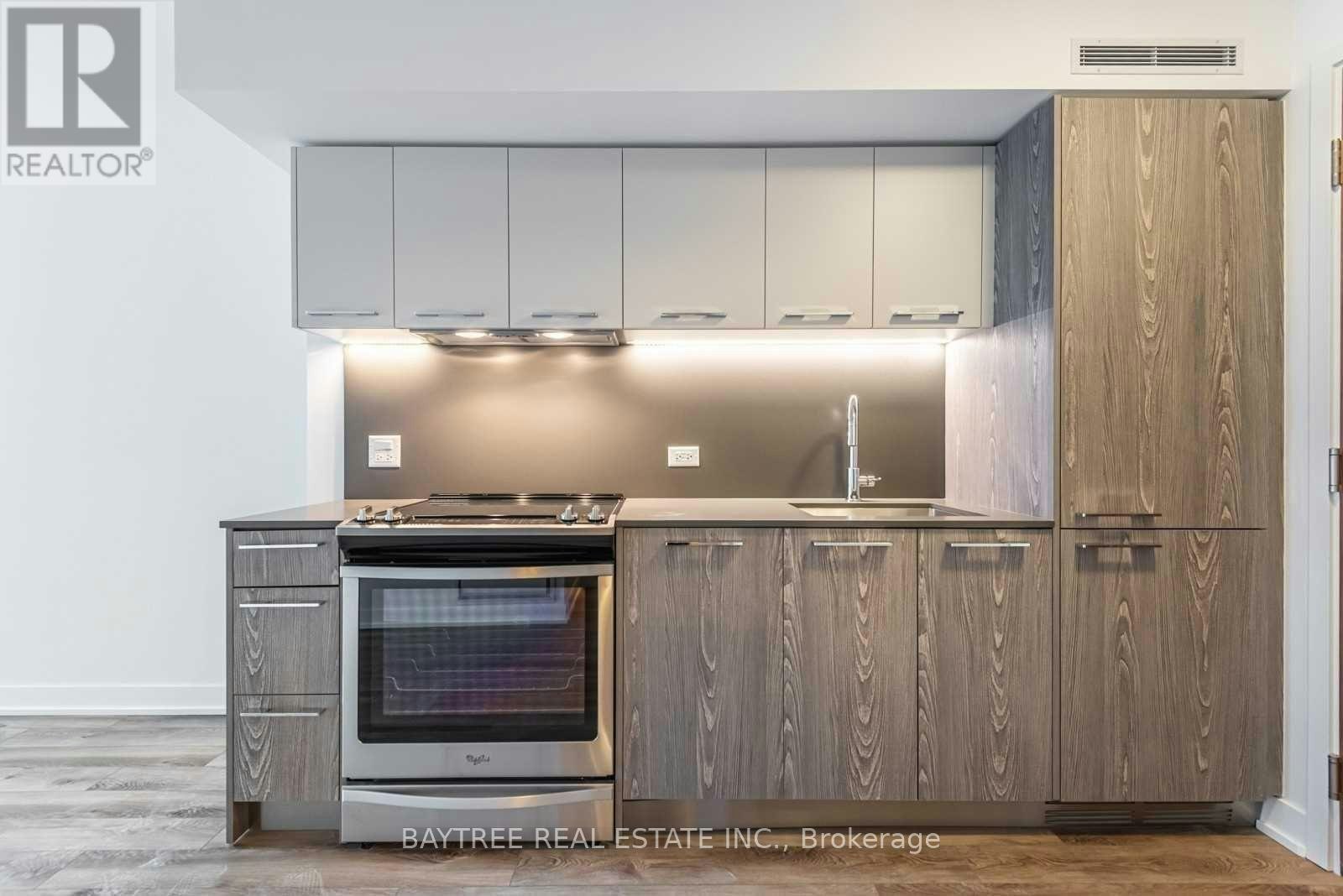 914-30 Baseball Place, Toronto, ON, M4M 0E8 - 2