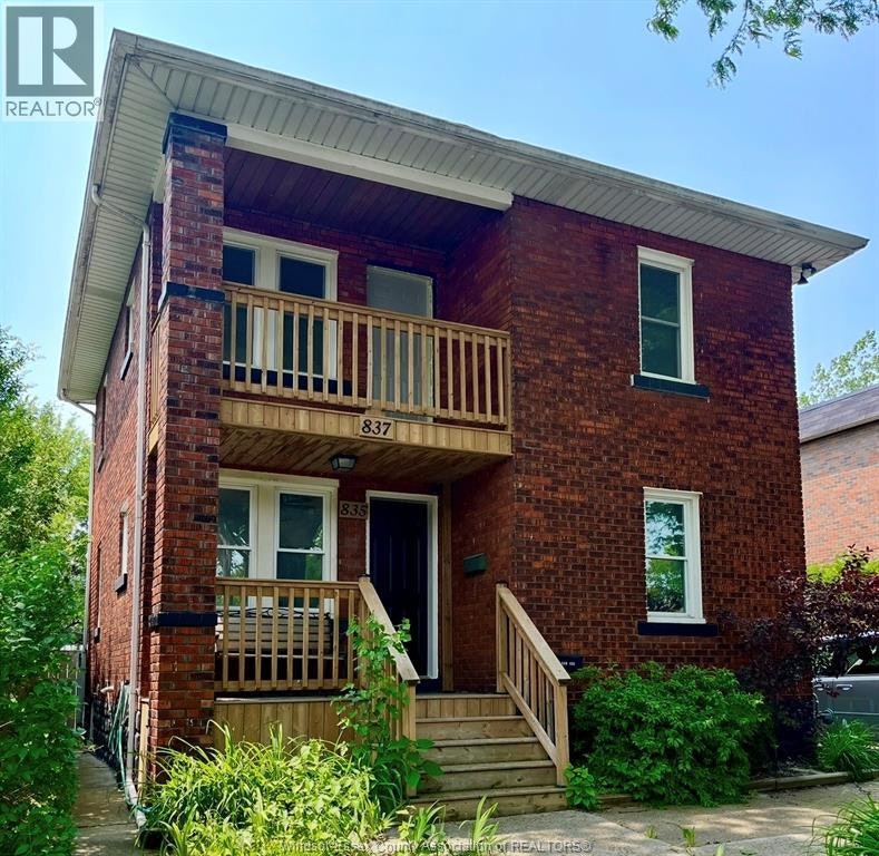 UPPER-837 Louis Avenue, Windsor, ON, N8A 1X4