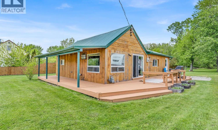 2420 County 20 Road W