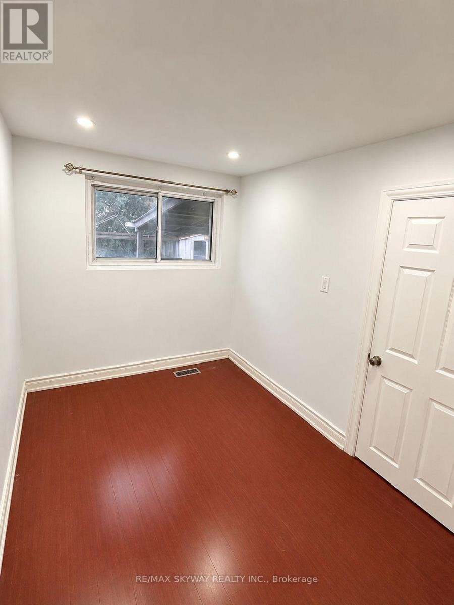 40 Dorward Drive, Toronto, ON, M9V 2J7 - 6