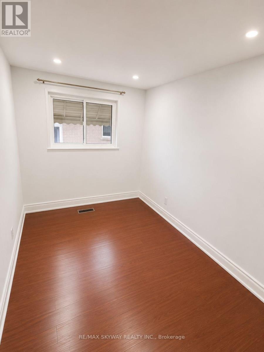40 Dorward Drive, Toronto, ON, M9V 2J7 - 7
