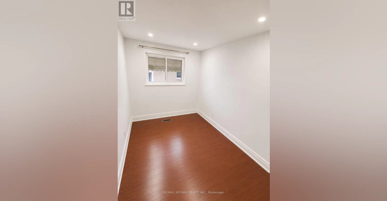 40 Dorward Drive, Toronto, ON, M9V 2J7 - 7