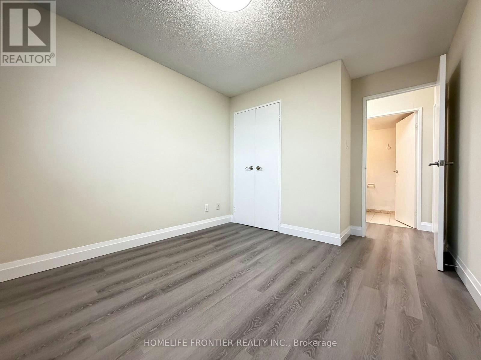 SPH7-3695 Kaneff Crescent, Mississauga, ON, L5A 4B6 - 22