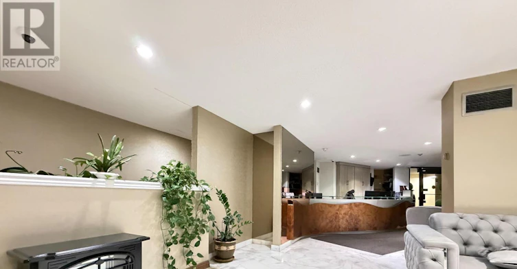 SPH7-3695 Kaneff Crescent, Mississauga, ON, L5A 4B6 - 4