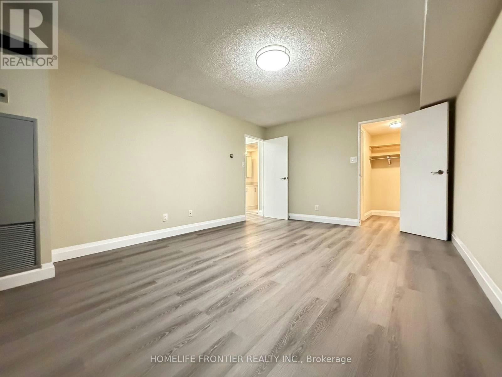 SPH7-3695 Kaneff Crescent, Mississauga, ON, L5A 4B6 - 17