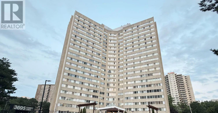 SPH7-3695 Kaneff Crescent, Mississauga, ON, L5A 4B6