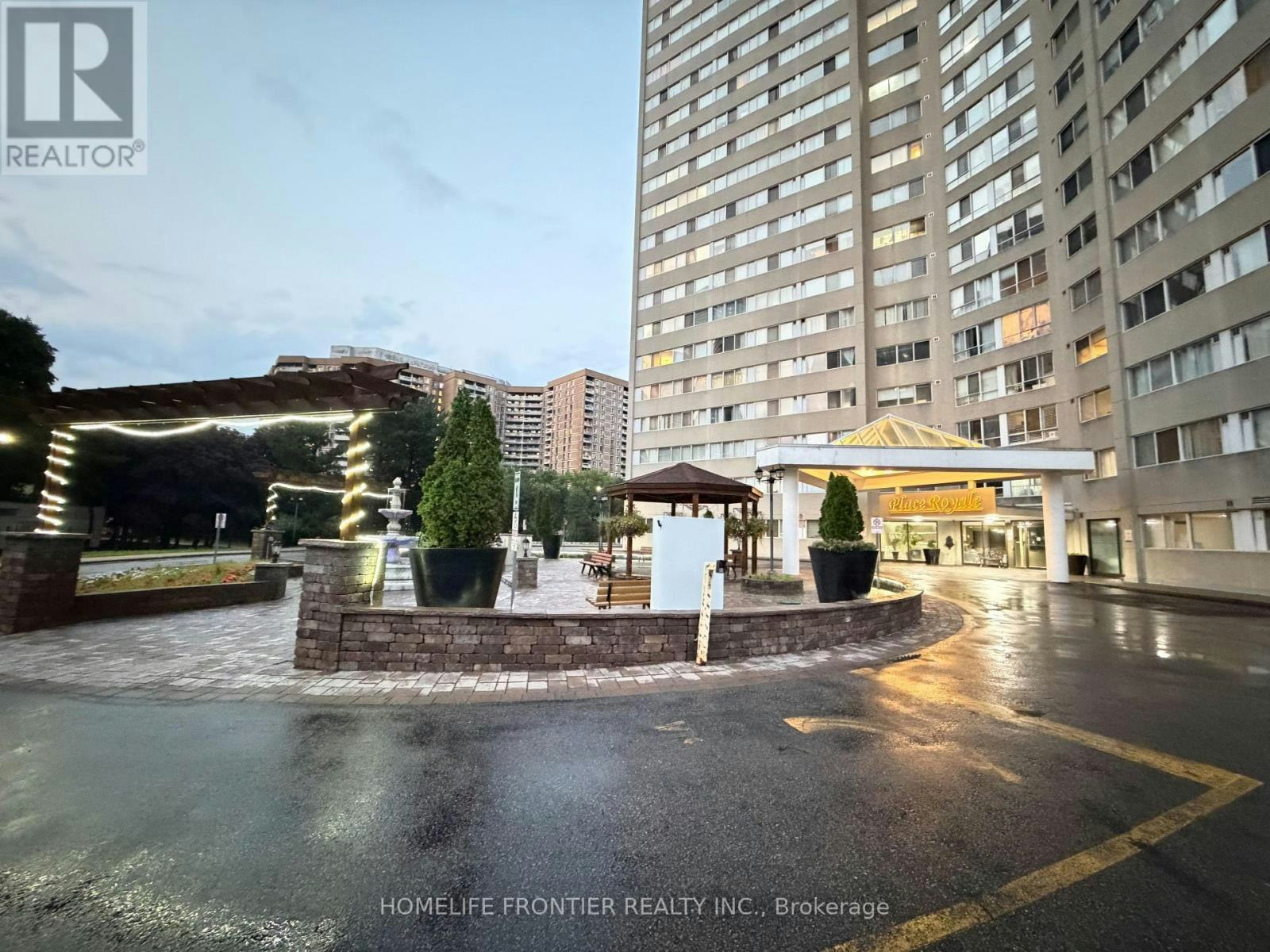 SPH7-3695 Kaneff Crescent, Mississauga, ON, L5A 4B6 - 2