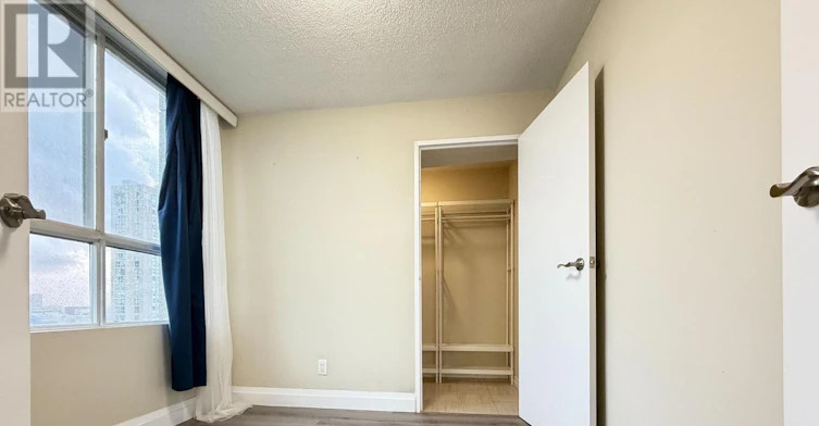 SPH7-3695 Kaneff Crescent, Mississauga, ON, L5A 4B6 - 25